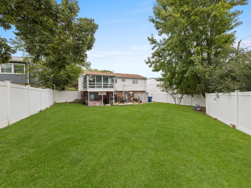 9121 Forest Drive Hickory Hills IL 60457