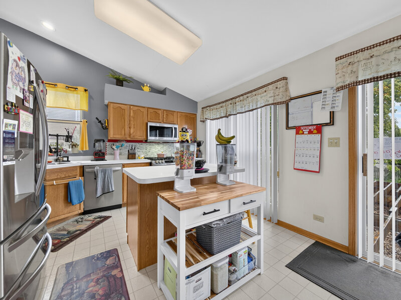 353 Valley Forge Avenue South Elgin IL 60177