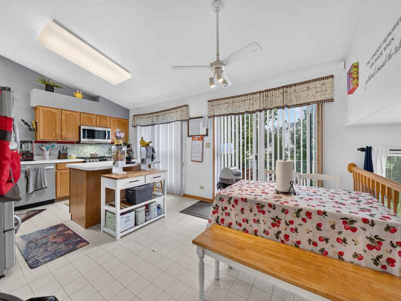 353 Valley Forge Avenue South Elgin IL 60177