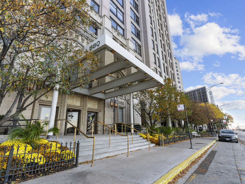 680 N Lake Shore Drive Chicago IL 60611