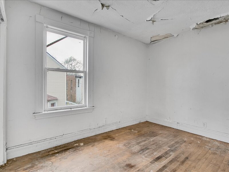 912 W 87th Street Chicago IL 60620