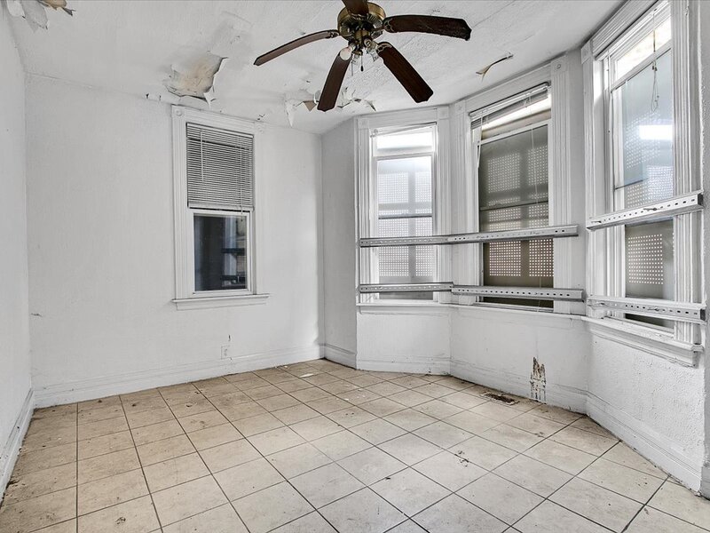 912 W 87th Street Chicago IL 60620