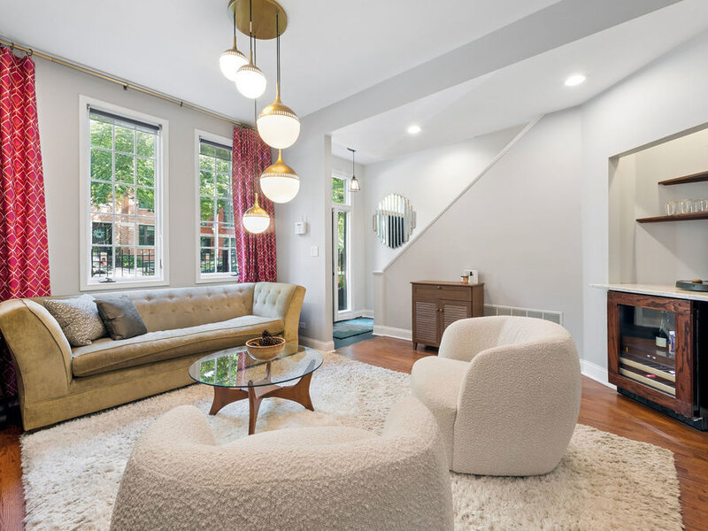 2237 W Lyndale Street Chicago IL 60647