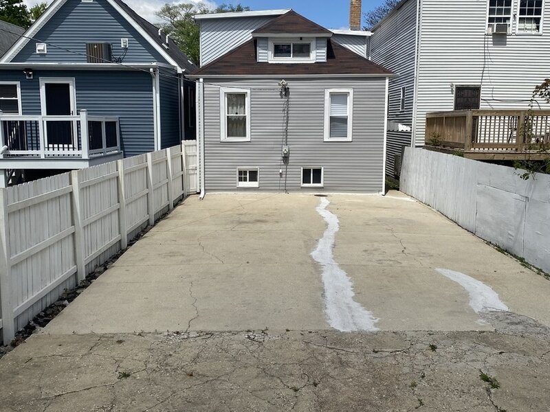 2053 W 70th Street Chicago IL 60636