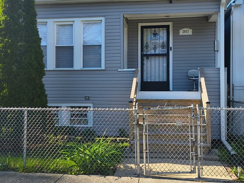 2053 W 70th Street Chicago IL 60636