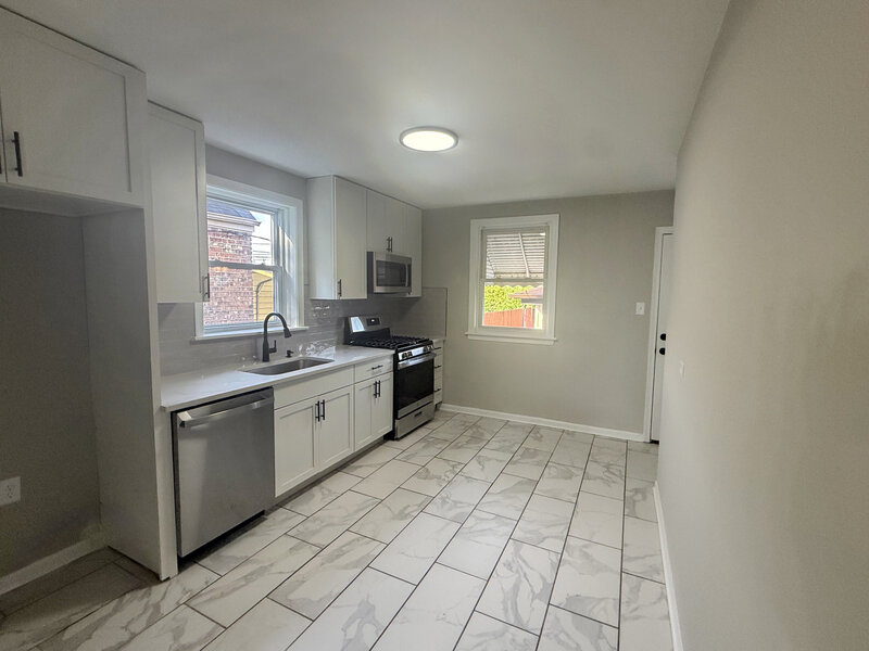11142 S Emerald Avenue Chicago IL 60628
