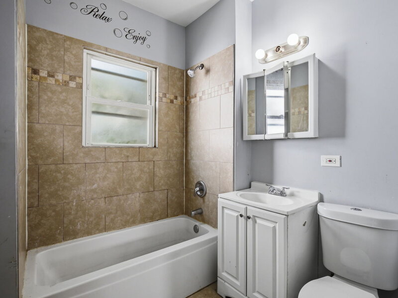322 153rd Street Calumet City IL 60409