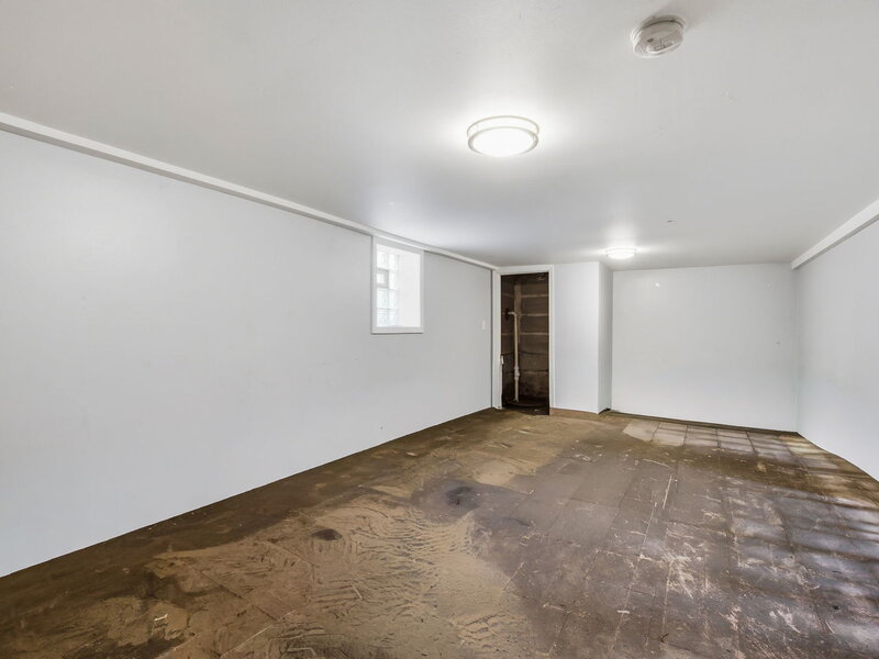 322 153rd Street Calumet City IL 60409