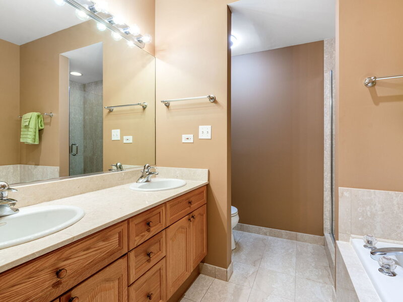 1925 S State Street Chicago IL 60616