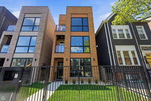 Photo of 4132 S Calumet Avenue Chicago IL 60653 Unit 201