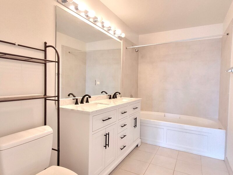 235 W Van Buren Street Chicago IL 60607