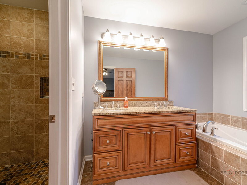 285 Regency Court Unit B Court Wauconda IL 60084