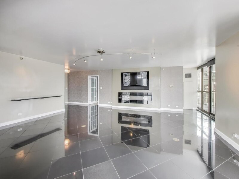 10 E Ontario Street Chicago IL 60611