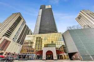 Photo of 10 E Ontario Street Chicago IL 60611 Unit 5001-02