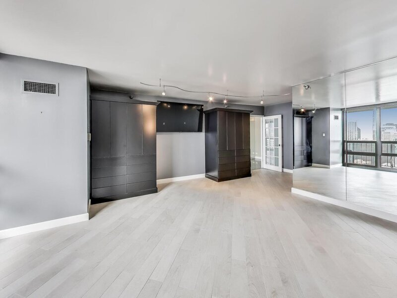 10 E Ontario Street Chicago IL 60611