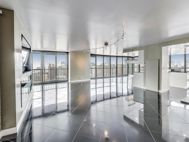 10 E Ontario Street Chicago IL 60611