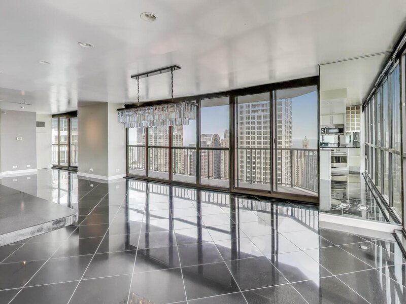 10 E Ontario Street Chicago IL 60611