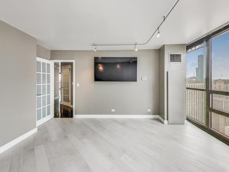 10 E Ontario Street Chicago IL 60611