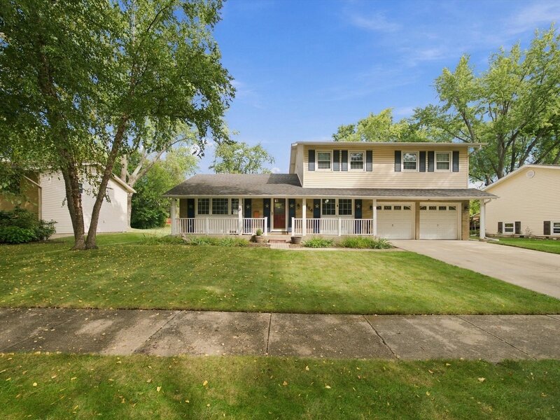 894 E Schirra Drive Palatine IL 60074