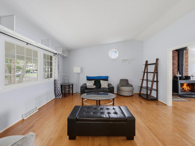 894 E Schirra Drive Palatine IL 60074