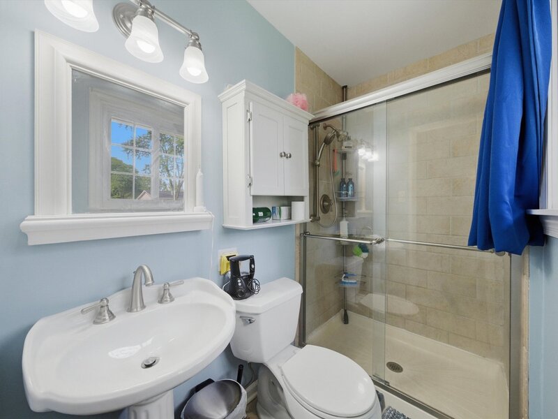 894 E Schirra Drive Palatine IL 60074