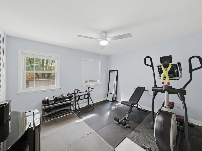 894 E Schirra Drive Palatine IL 60074