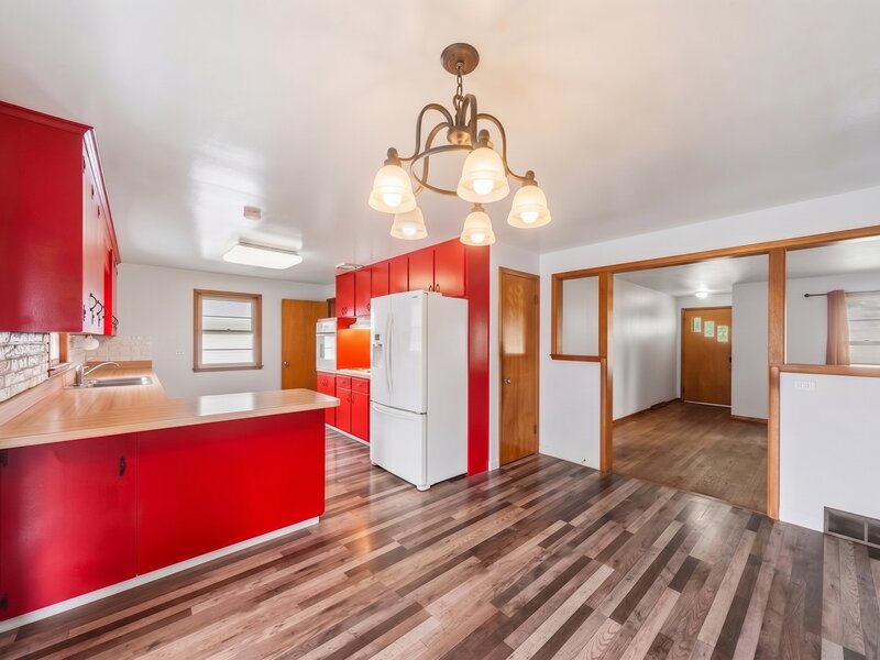 2135 Hawthorne Lane Waukegan IL 60087