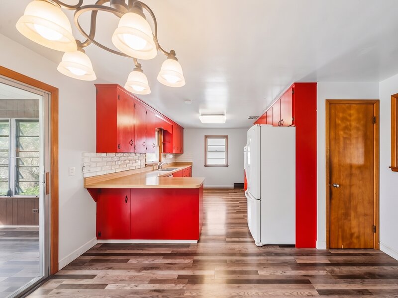 2135 Hawthorne Lane Waukegan IL 60087