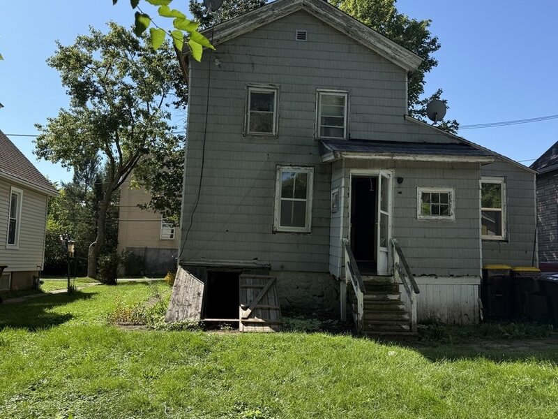 220 1st Street Woodstock IL 60098