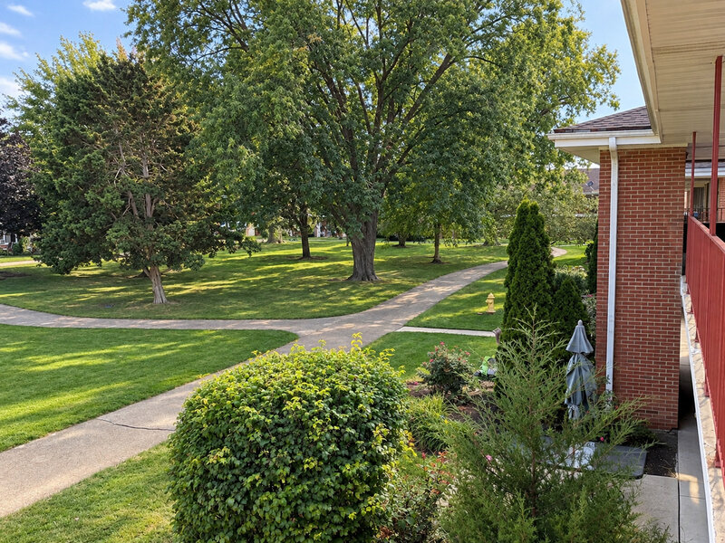 1105 Holiday Lane Des Plaines IL 60016