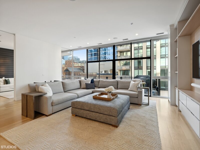 747 N Clark Street Chicago IL 60654