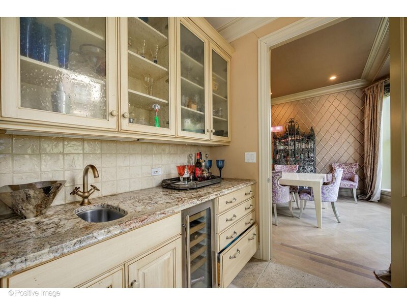 1919 S Prairie Avenue Chicago IL 60616