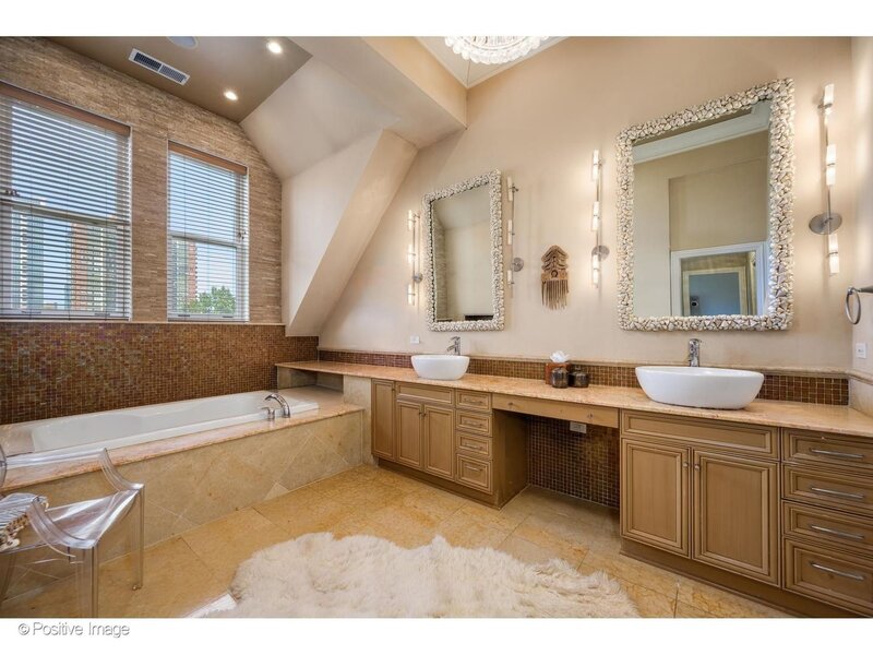 1919 S Prairie Avenue Chicago IL 60616