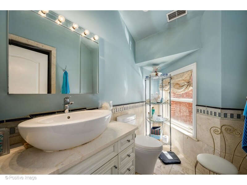 1919 S Prairie Avenue Chicago IL 60616
