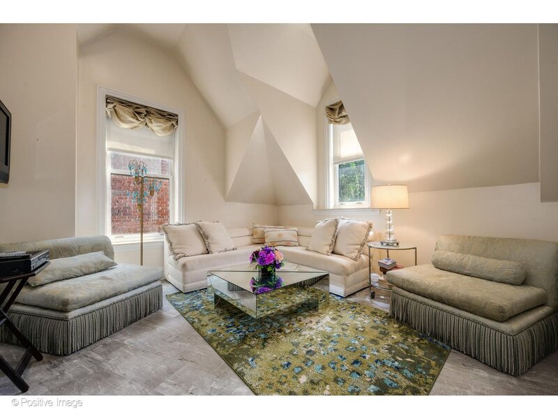 1919 S Prairie Avenue Chicago IL 60616