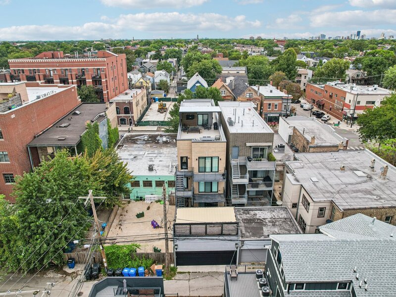 2209 W Belmont Avenue Chicago IL 60618