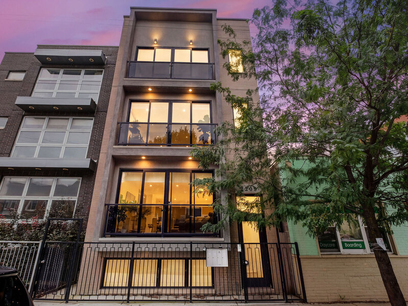 2209 W Belmont Avenue Chicago IL 60618