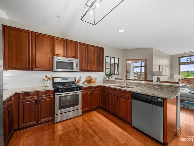140 S River Street Aurora IL 60506