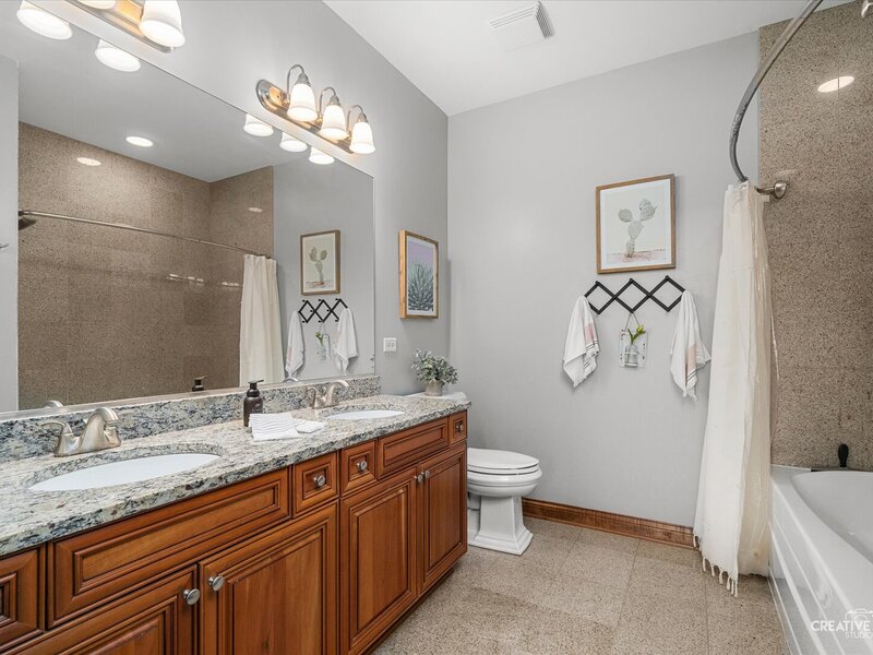 140 S River Street Aurora IL 60506