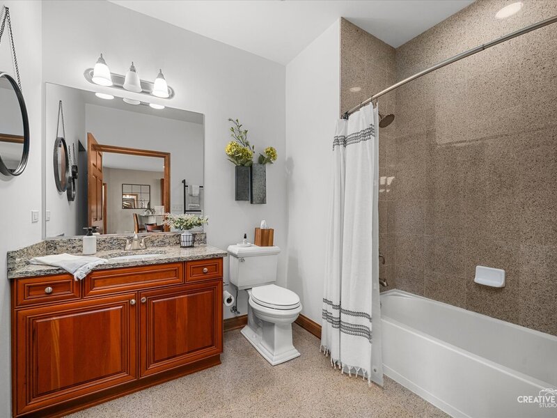140 S River Street Aurora IL 60506
