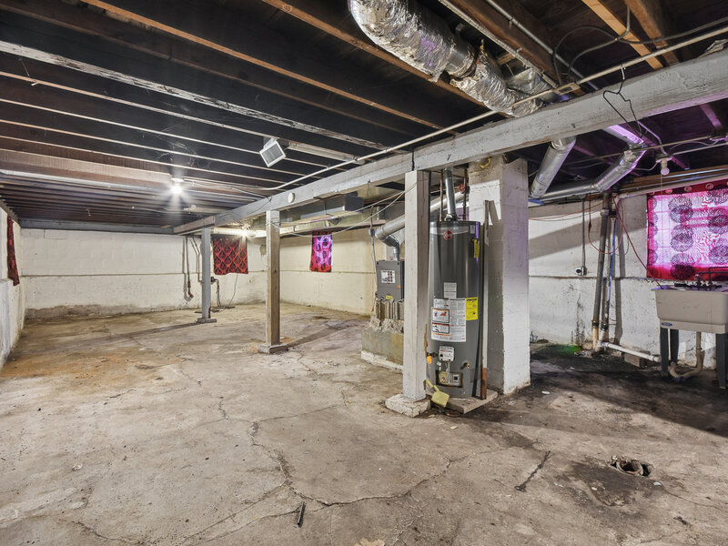 8918 S Woodlawn Avenue Chicago IL 60619
