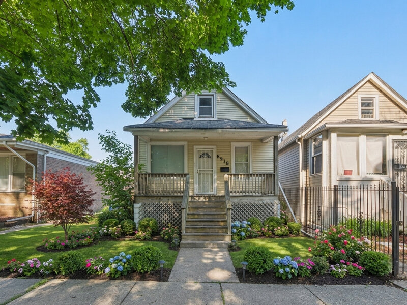 8918 S Woodlawn Avenue Chicago IL 60619