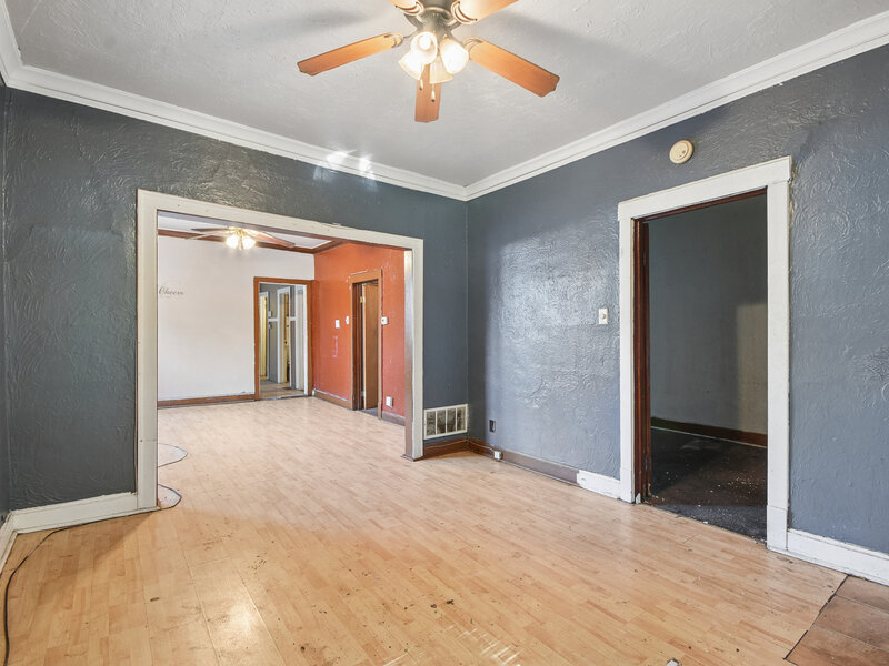 8918 S Woodlawn Avenue Chicago IL 60619