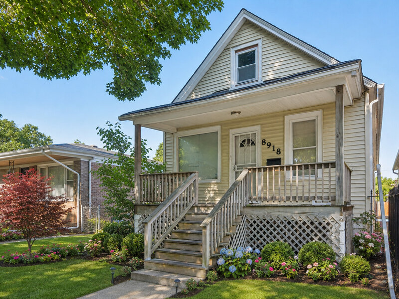 8918 S Woodlawn Avenue Chicago IL 60619