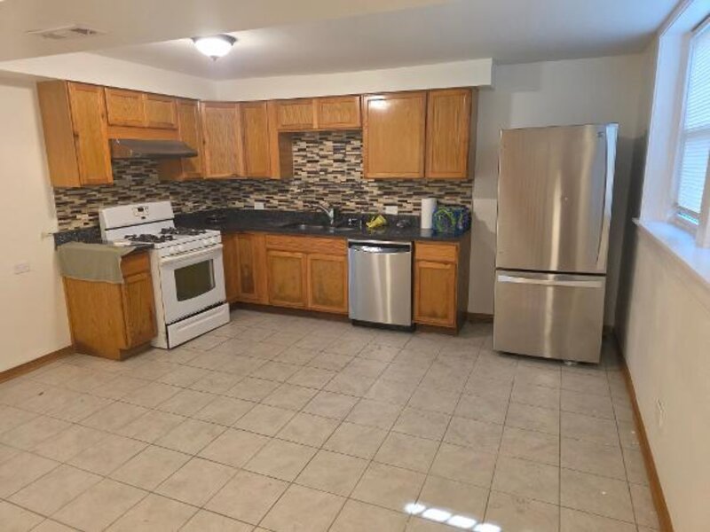 1643 W 35th Street Chicago IL 60609