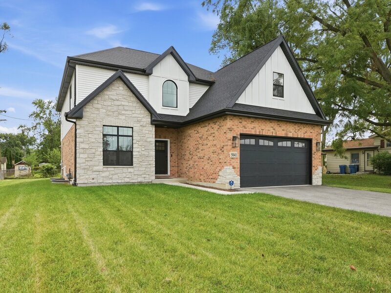 5041 137th Street Crestwood IL 60418