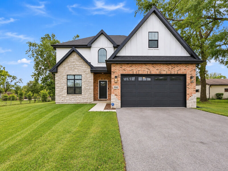5041 137th Street Crestwood IL 60418