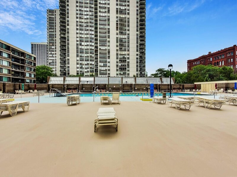 1455 N Sandburg Terrace Chicago IL 60610
