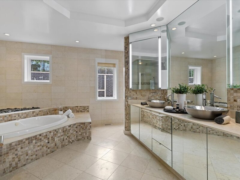 460 W Superior Street Chicago IL 60654
