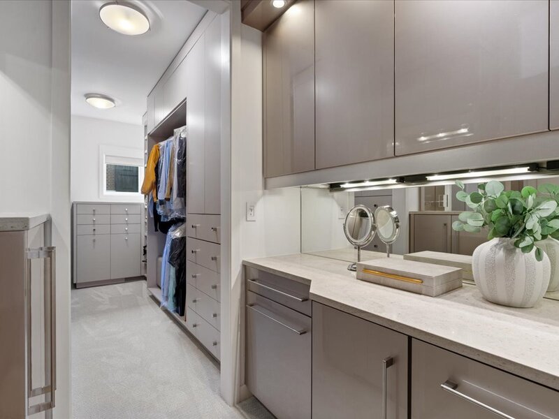 460 W Superior Street Chicago IL 60654